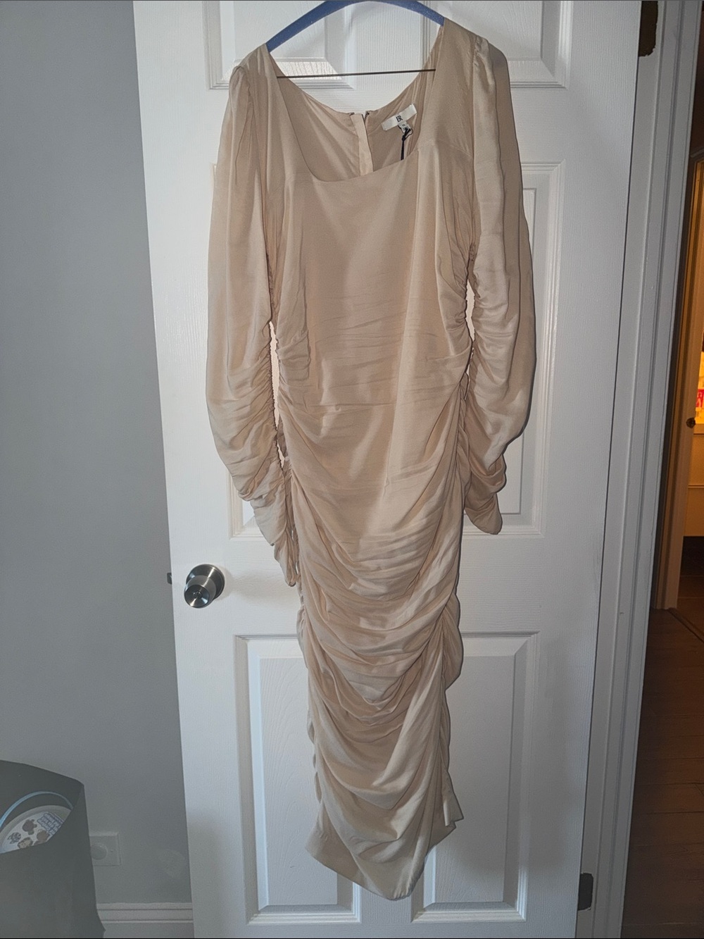 Banana Republic Beige Ruched Long Sleeve Midi Dress